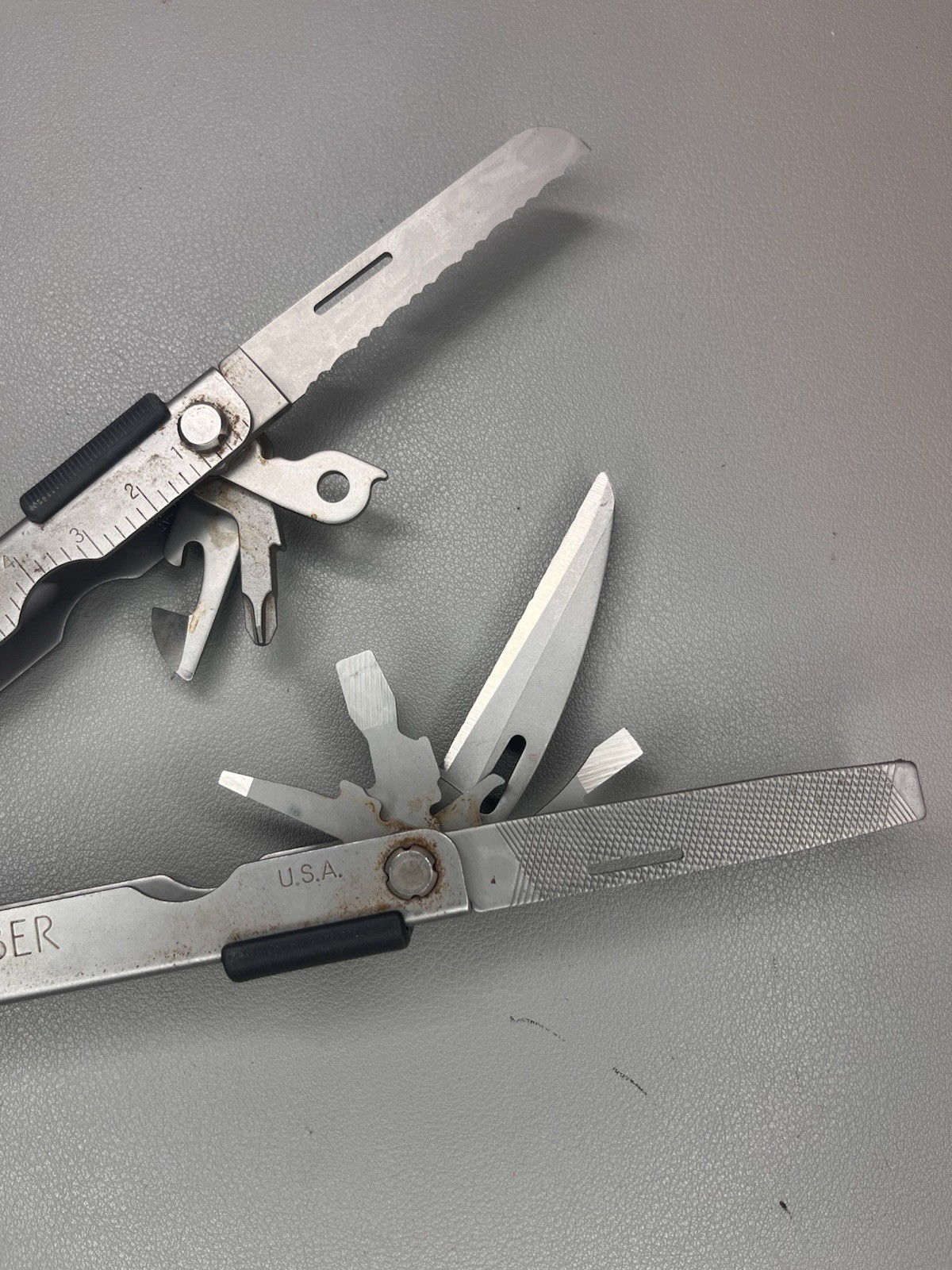 Gerber bluntnose with replaceable tungsten carbide cutters, wharncliffe blade