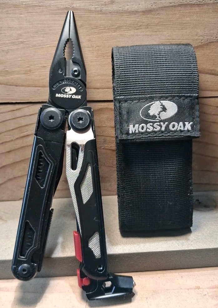 BLACK MOSSY OAK 19-in-1 STAINLESS STEEL MULTI-TOOL WITH SHEATH GREAT CONDITION