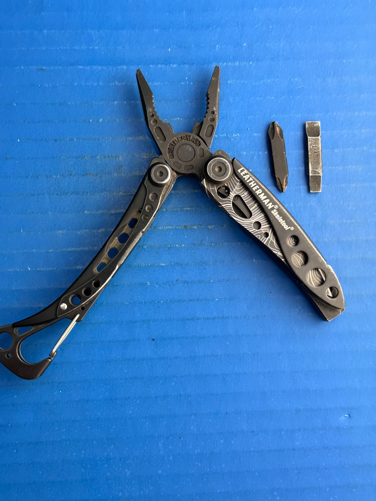 Leatherman Skeletool Multi-Tool Pliers Combo Knife Bit Driver – Topo