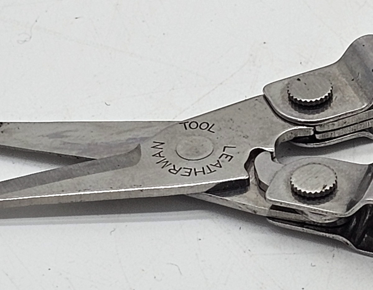 Mini Multitool Leatherman Micra Knife Scissor Tweezer Screwdriver Can Opener