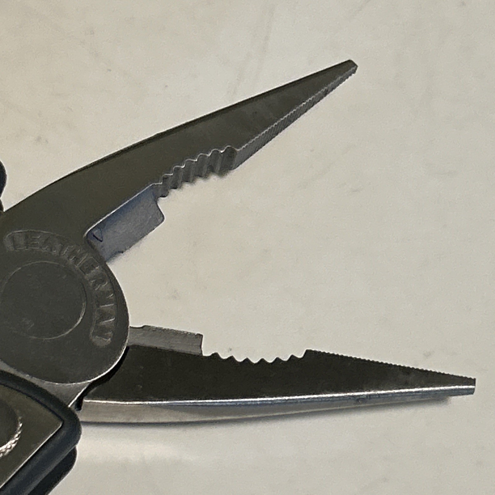 Leatherman Kick Multi-Tool – 14-in-1 w/Pliers, Knife, Screwdrivers “Logo”