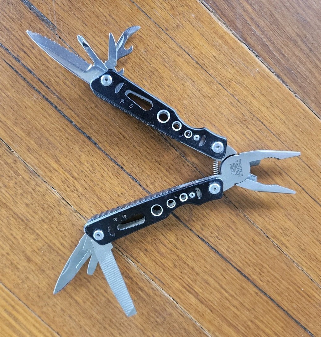 Lot of 2 Multi Tools – WILDTRAK Swiss Army Style Knife & WORKZONE Multi-Function
