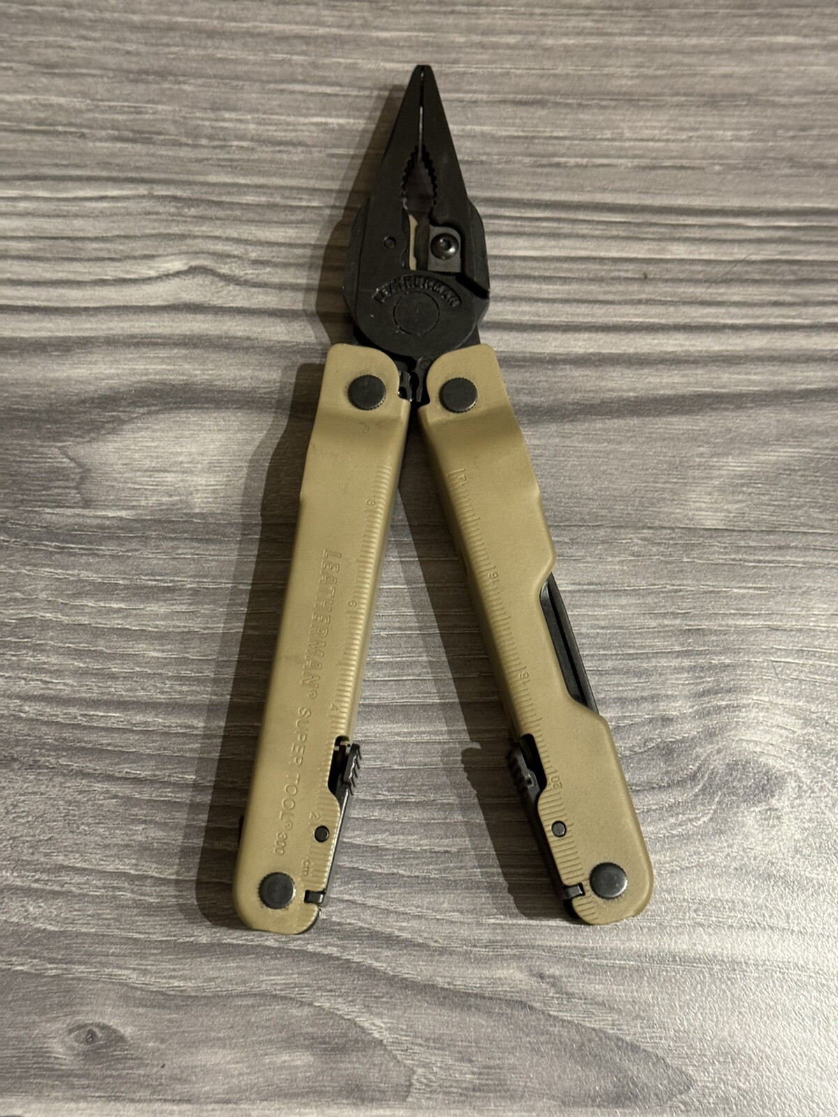 Discontinued Leatherman Super Tool 300M Coyote Tan MOLLE Sheath Sight Tool NIB