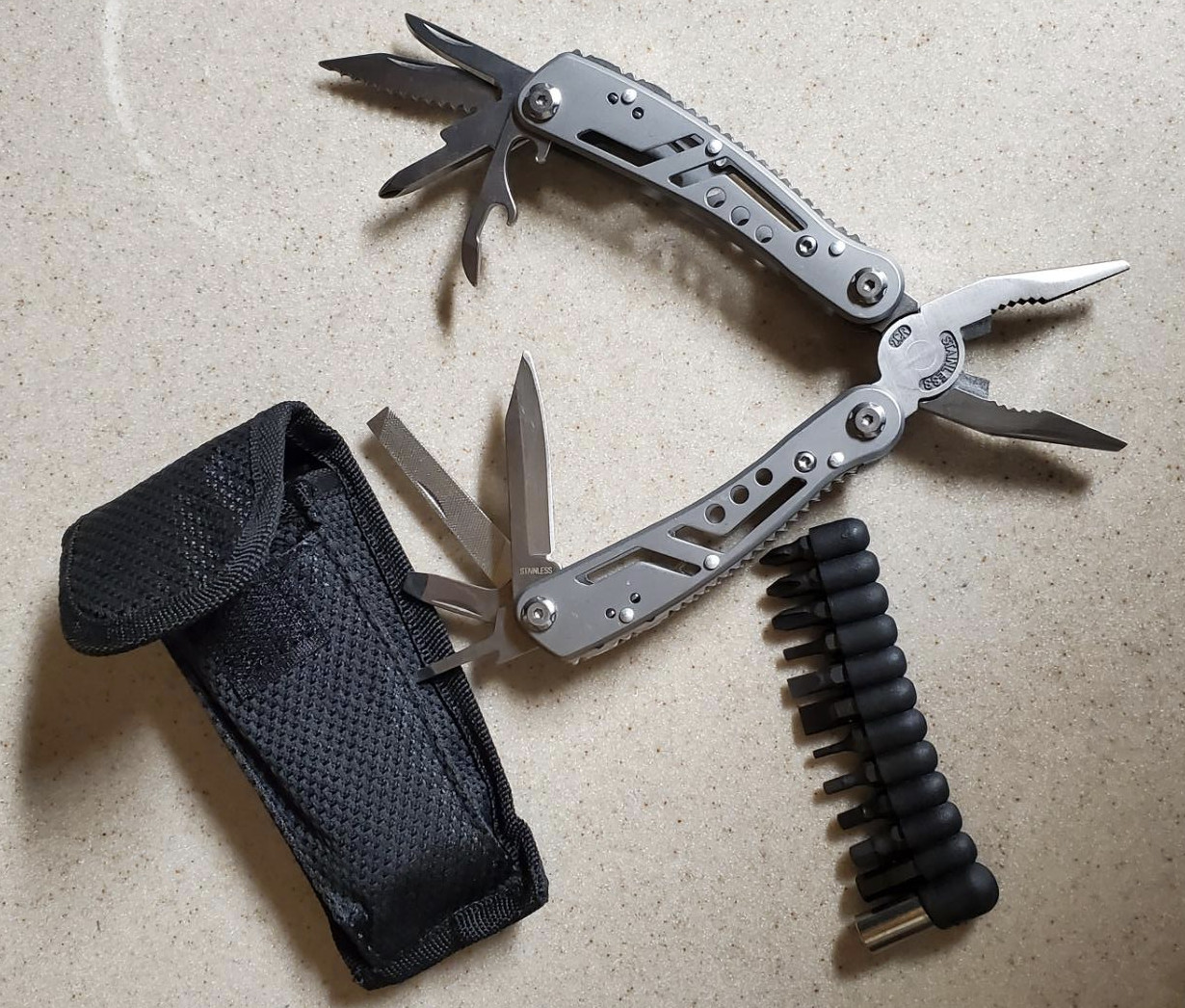 Multitool 24 In1 Mini Tools Knife Pliers +11 Bits Multi Tool All in One St.Steel