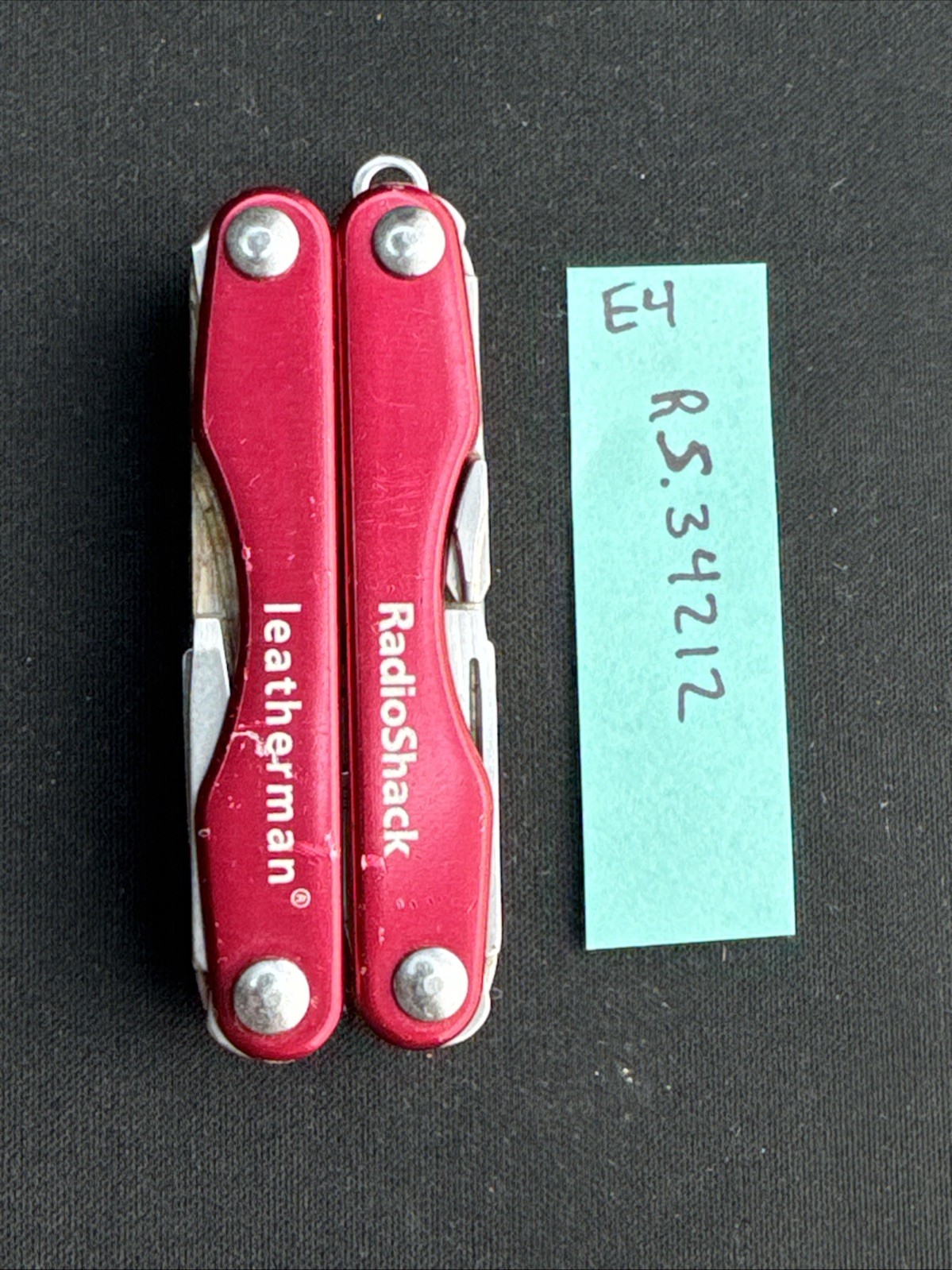 Leatherman Squirt E4 Multi-Tool w/Wire Strippers Radioshack 34212