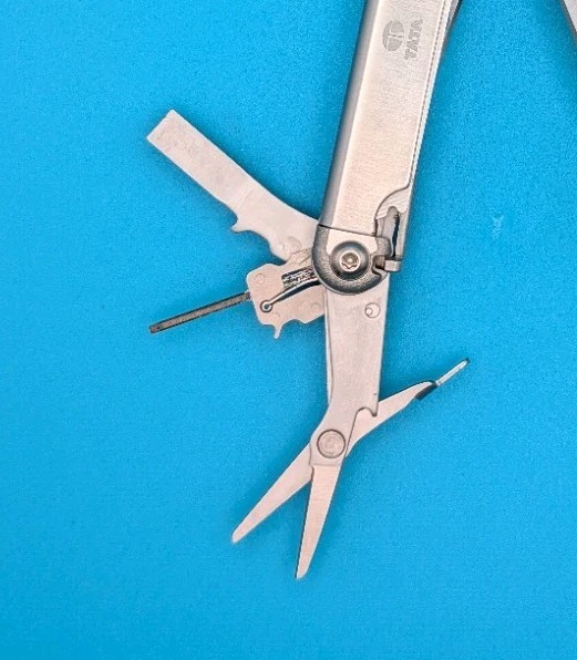 Leatherman Wave Plus + Multi-Tool! FAST SHIPPING! WITH SHEATH! * 2021 ORE & ASH*