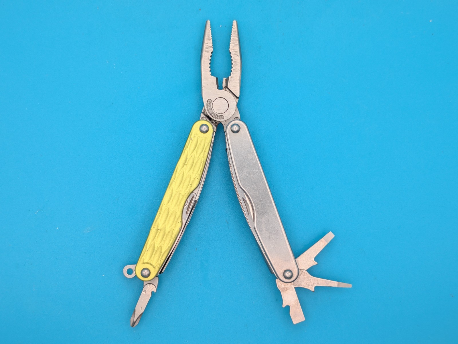 Leatherman Juice XE6 Moss Green Multi-Tool Pocket Knife Made in USA! RARE!