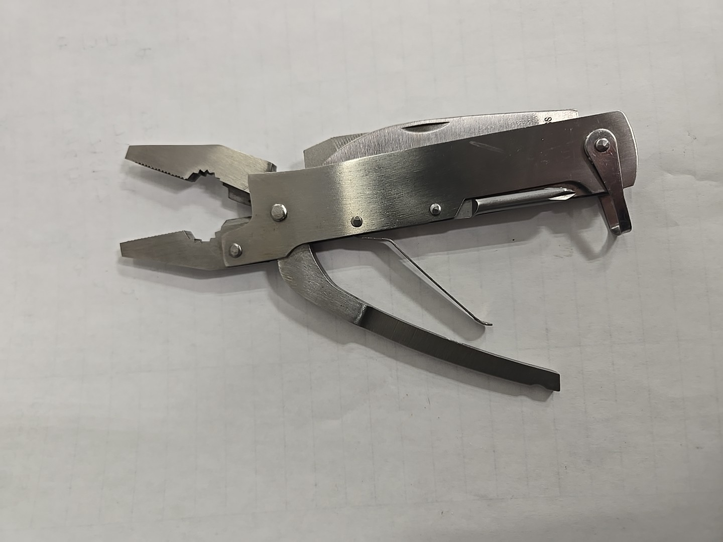 8 in 1 Stainless Steel Folding Multi Tool Pliers Knife Saw Used