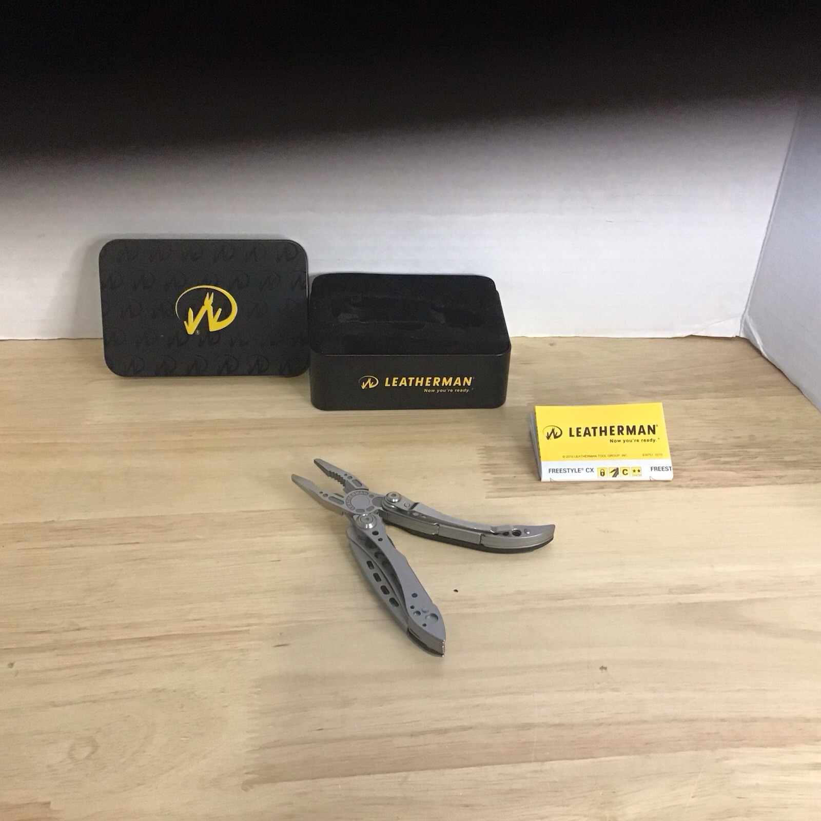 RARE Leatherman RETIRED FREESTYLE Multi-tool New Condition. Branded