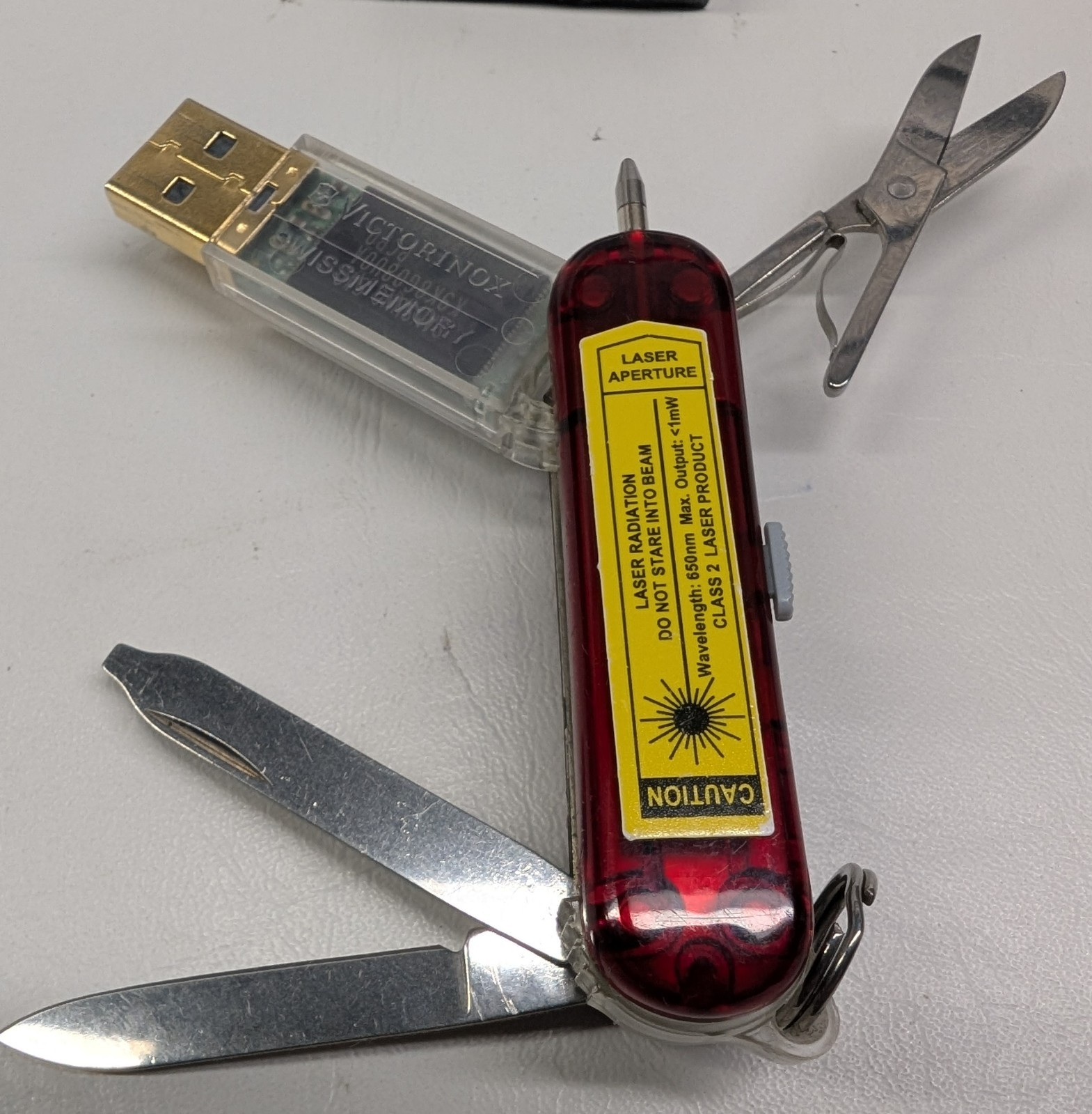 Victorinox SwissMemory 1GB Swiss Army Knife with laser No box RARE 2008
