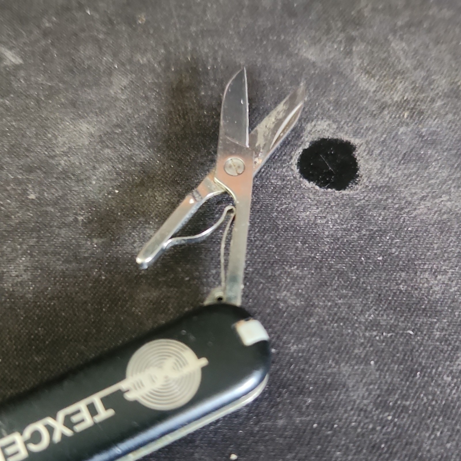 Victorinox Swiss Army Classic Black 3-Tool Multi-Tool Knife/Scissors/Nail File