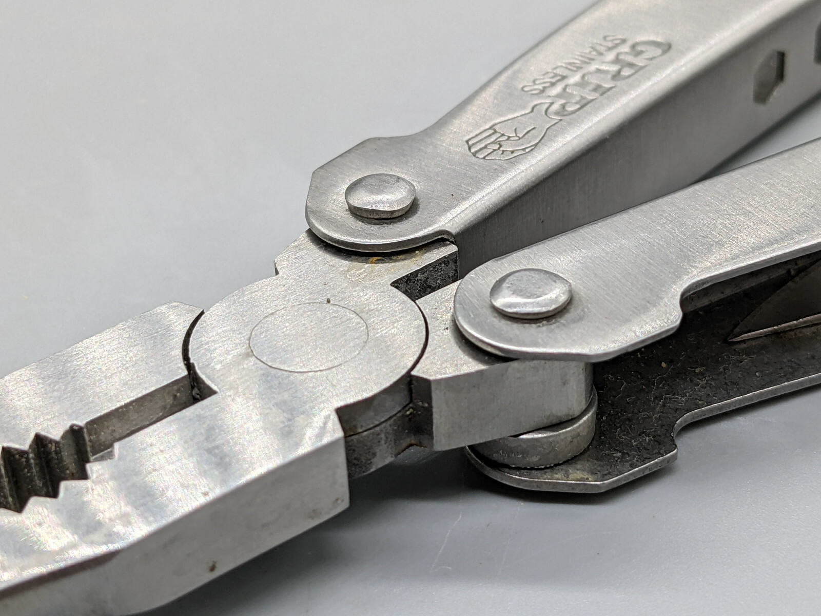 Grip Stainless Steel Multi-tool Knife Pliers Tool Set with Sheath-Free Shipping