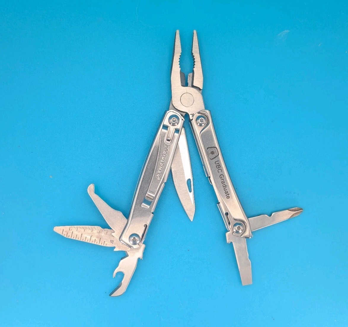 Leatherman Rev 3.8″ Multi-Tool, Stainless! *UBC GRADUATE*