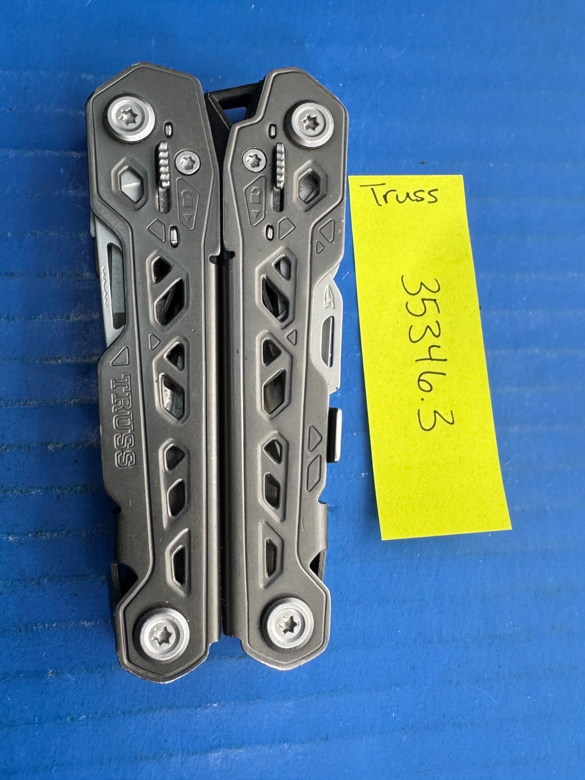 Gerber Truss Multi-Tool 17 Tools Sheath Screwdriver Saw Glass Breaker Pliers