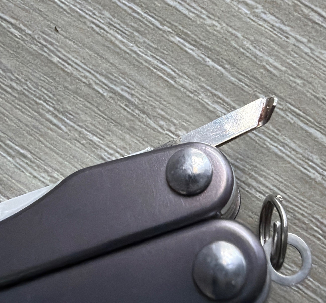 Leatherman Squirt S4 MultiTool Scissors Knife File Drivers Tweezer Gray