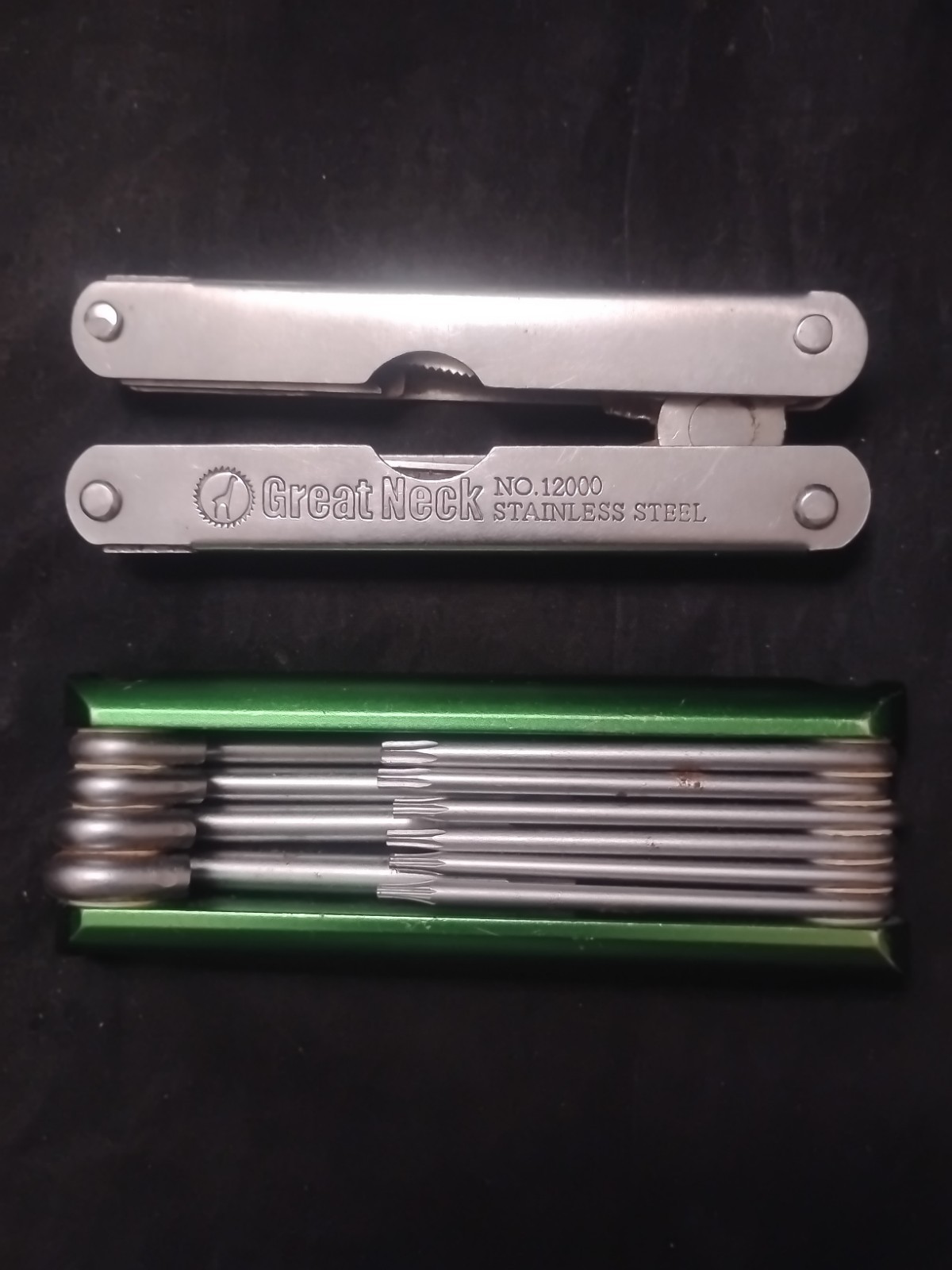 Multi-Tool Knife Plier & Tool Folding Star Key Sets (F2)
