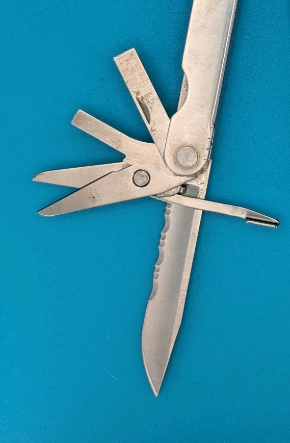 Leatherman PST 2 Multi Tool! 09/03 date stamp! Fast Shipping!