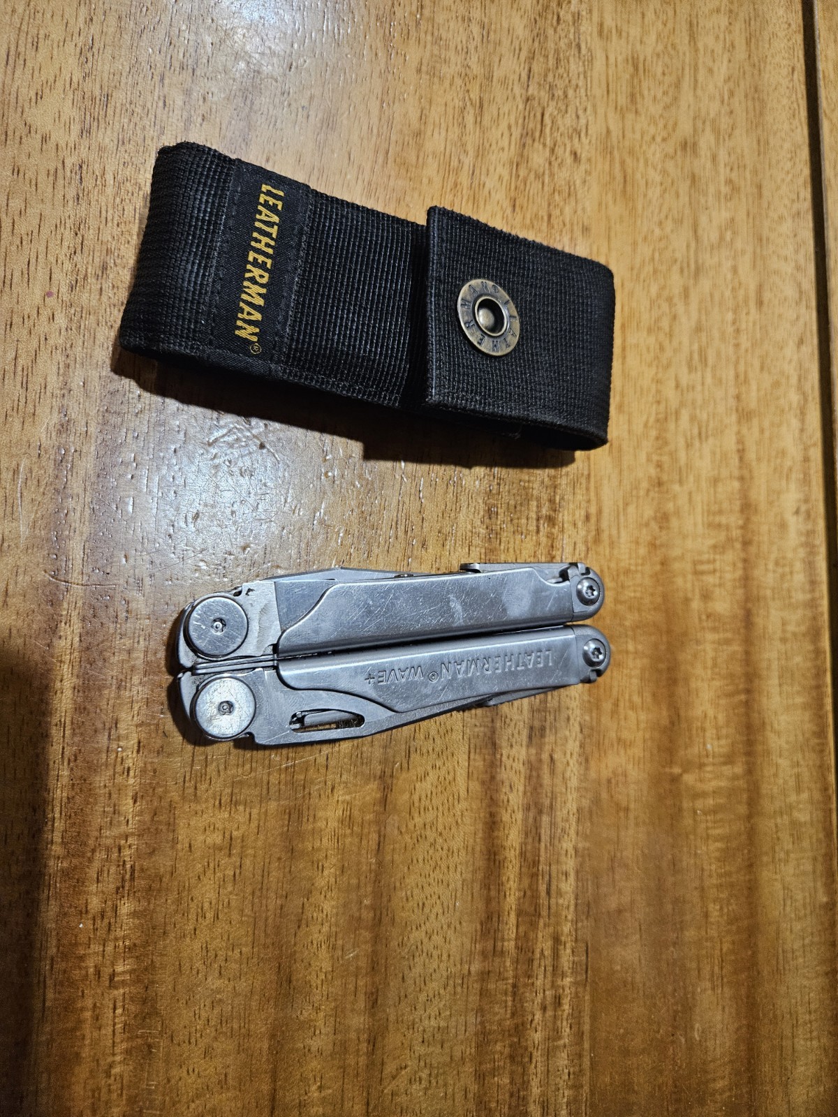 Leatherman Wave Plus + Multi-Tool! FAST SHIPPING! SILVER WITH SHEATH!