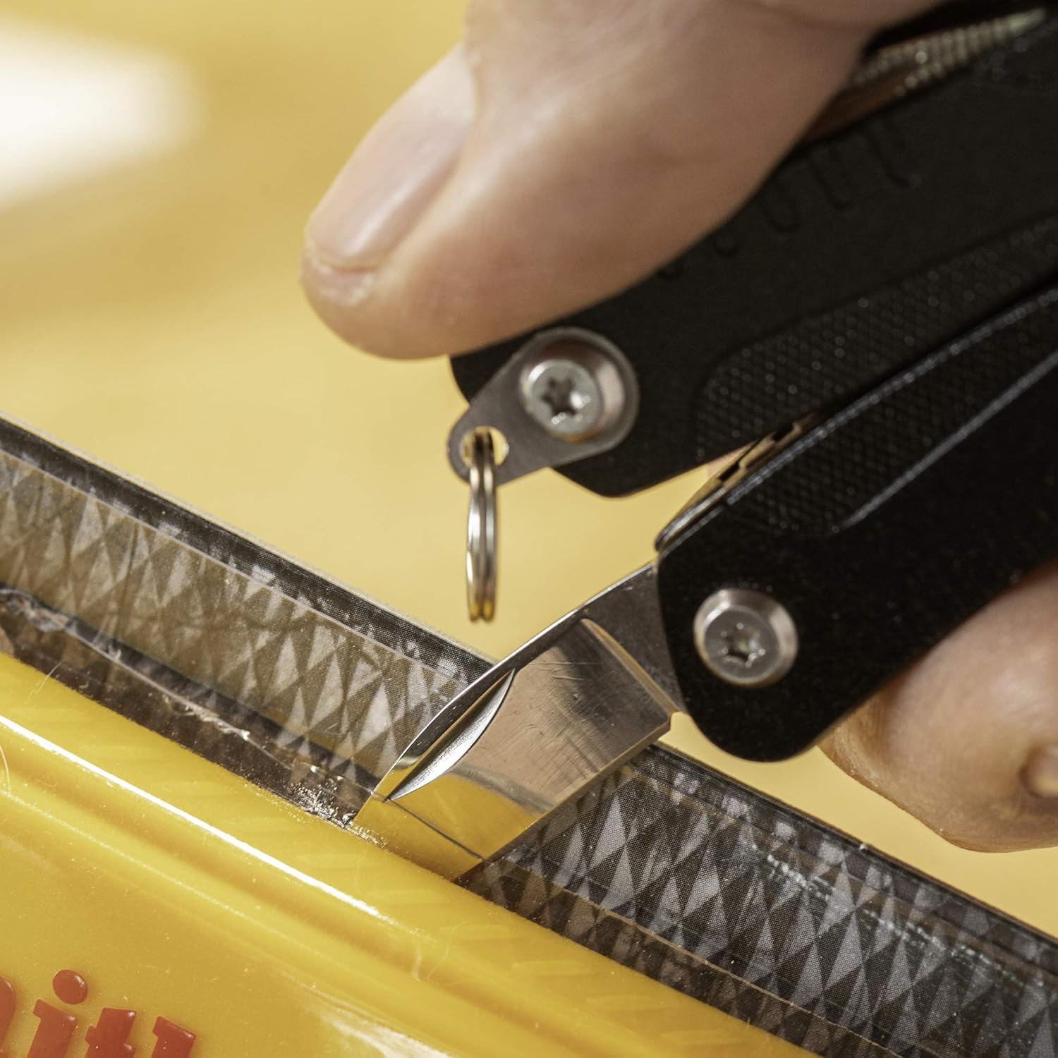 Smith’S 3-Inch 12-In-1 Multitool with Hard Case