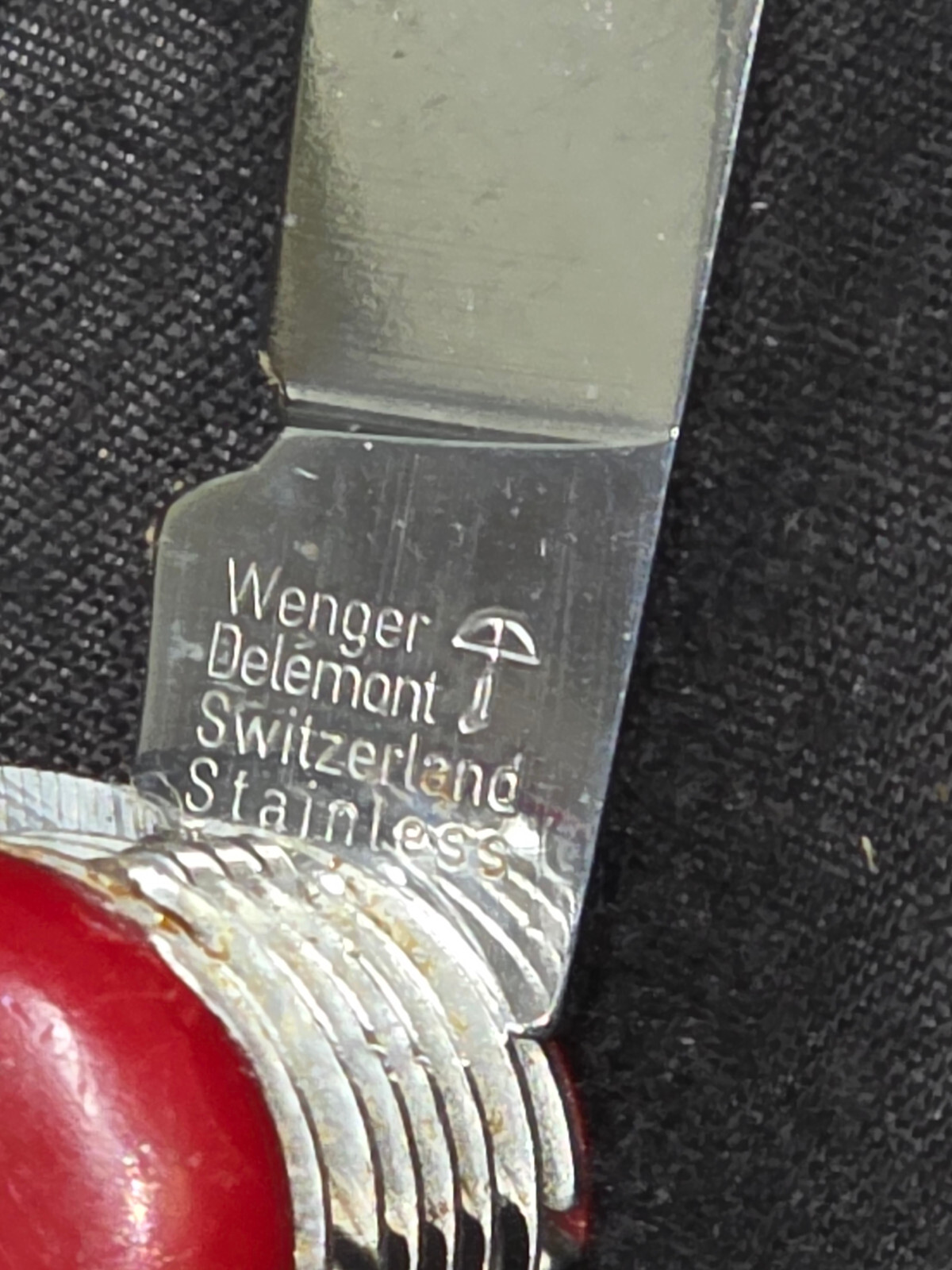 Victorinox Swiss Army Multi-Tool, Hiker Pocket Knife ( 11 FUNCTION )