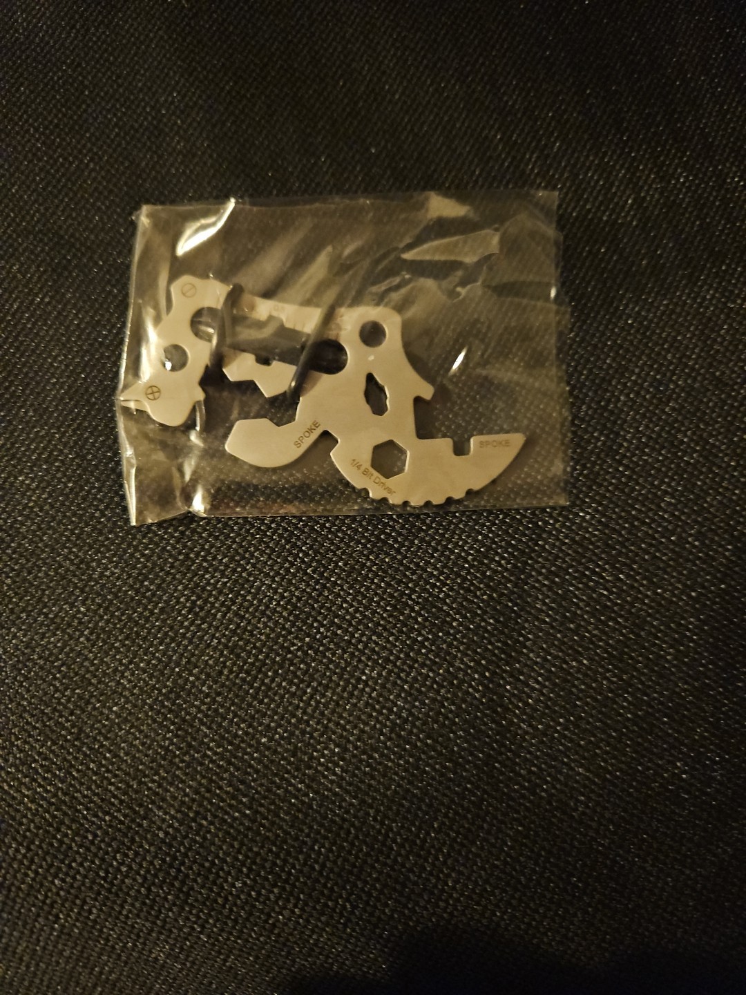 12 in 1 Rhino Keychain Multi-tool, EDC Multi-Tool Gadget for Camping Survival