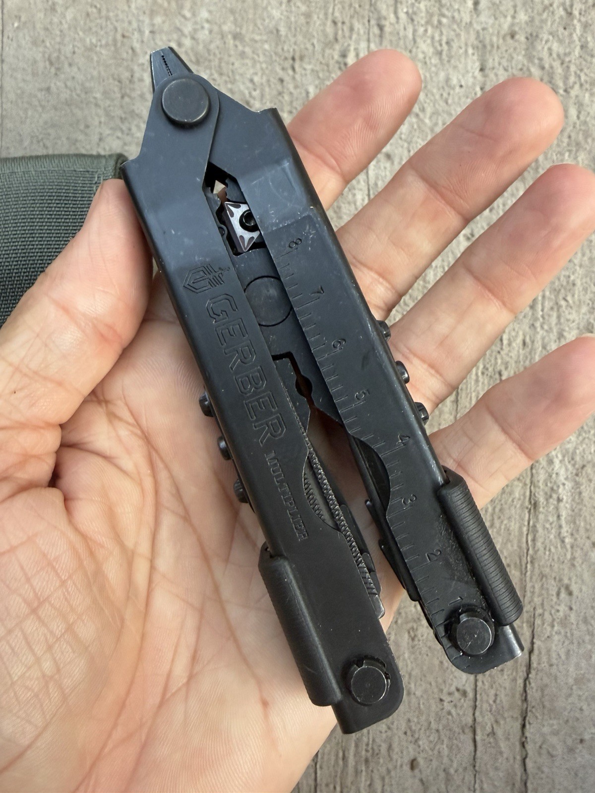 GERBER MP600 MULTI-PLIER TOOL MILITARY, HUNTERS BLACK OXIDE W/ACU CASE/POUCH EXC