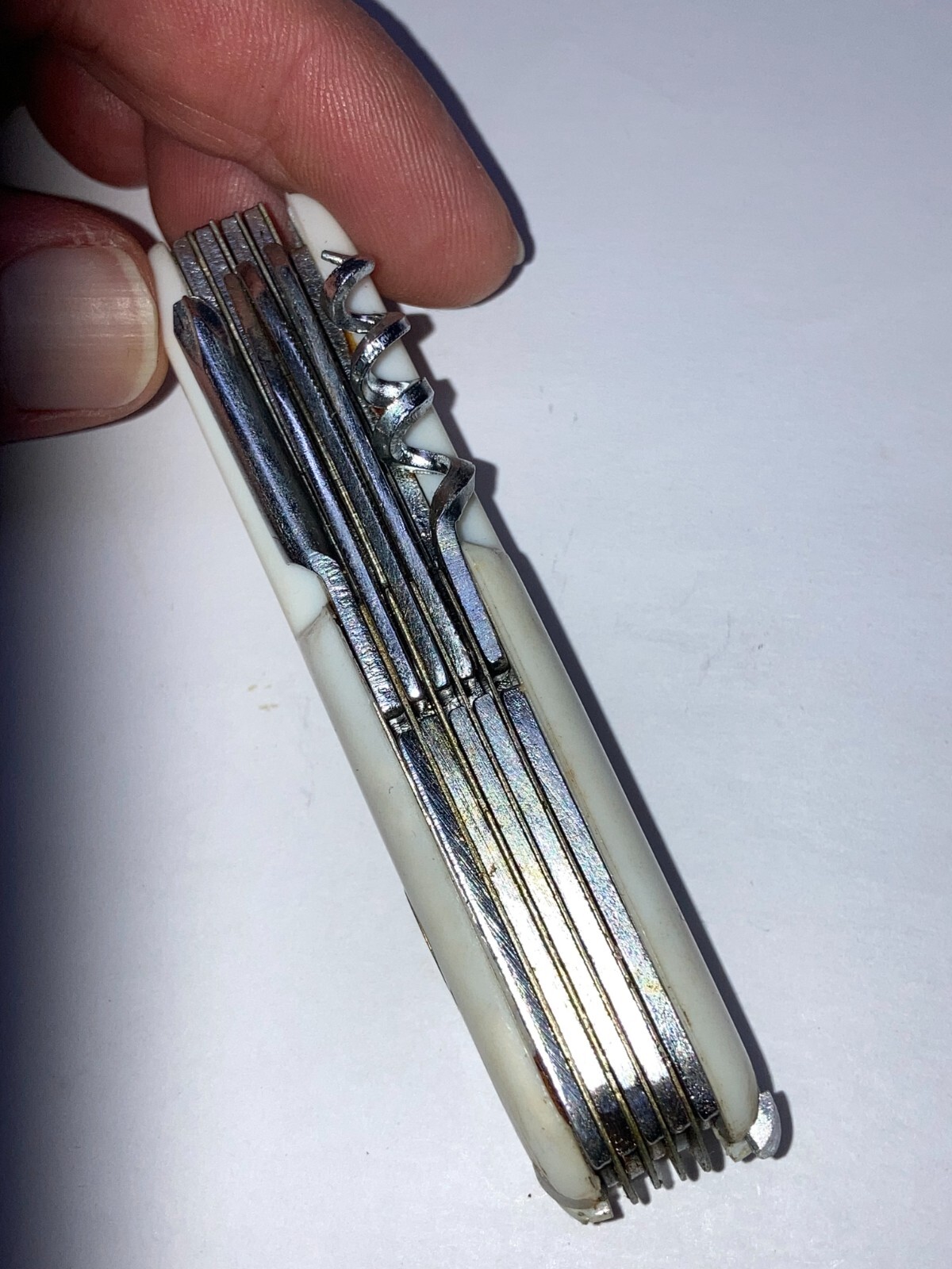 13-Function White Camping Knife (New, Dealer Old Stock Circa 1998) K-5011W