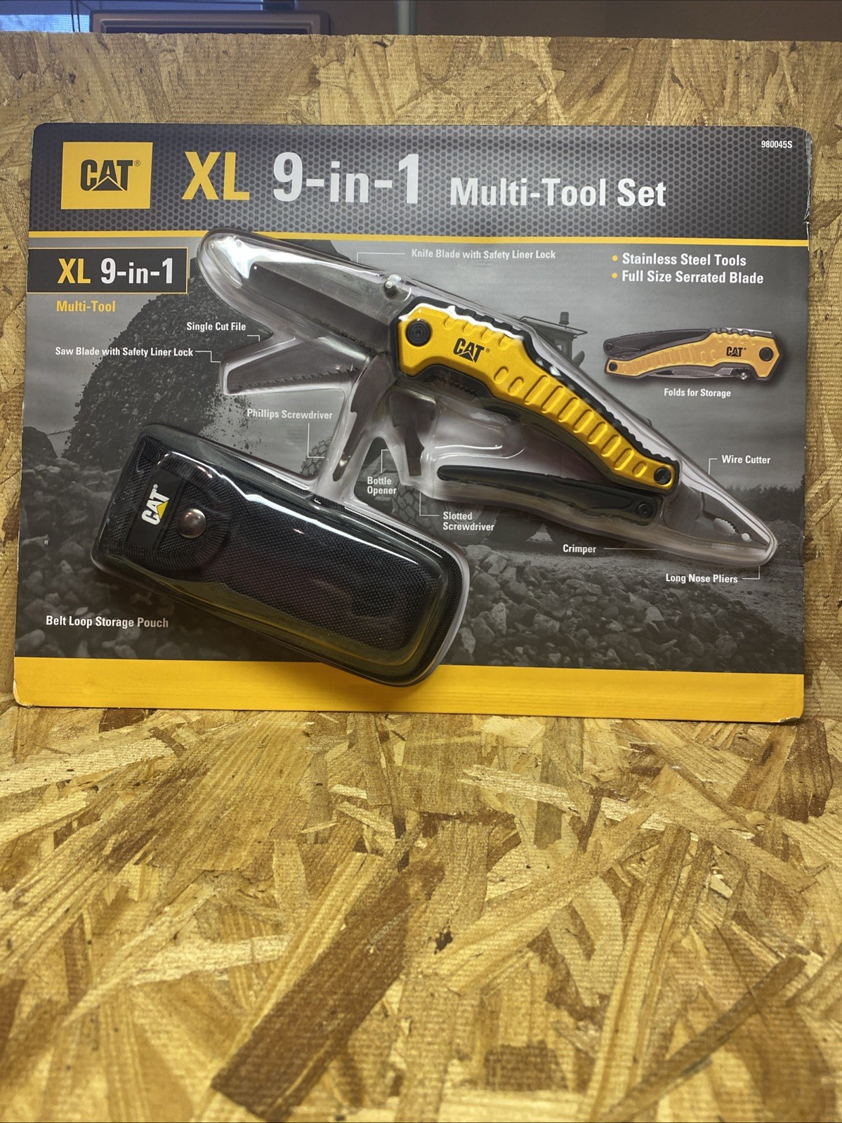 CAT XL 9-in-1 Multi-Tool, Full Size Knife Blade and Pliers, Carrying Case