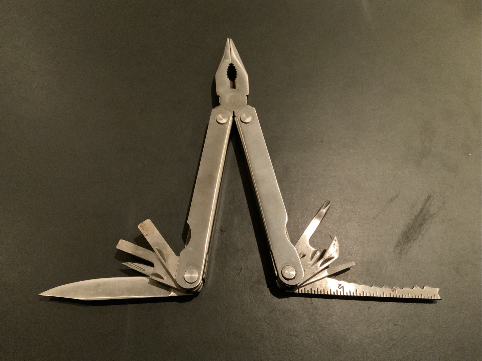Great Neck No 12000 Stainless Steel Multi Tool Hunting Fishing Hiking w/ Pouch