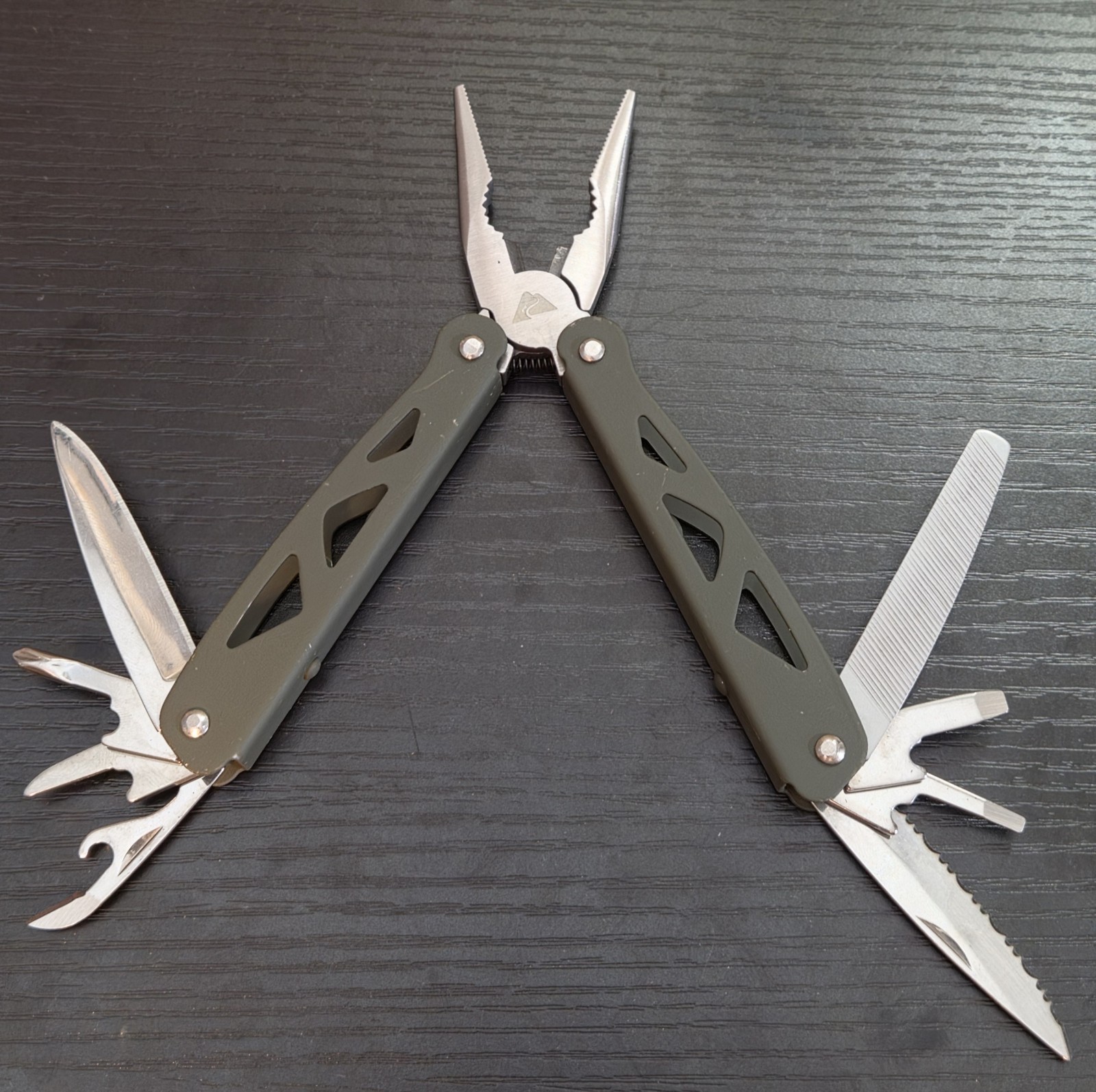 TSA CONFISCATED Name Brand Multi-Tools – Hand Picked (LOT OF 5)