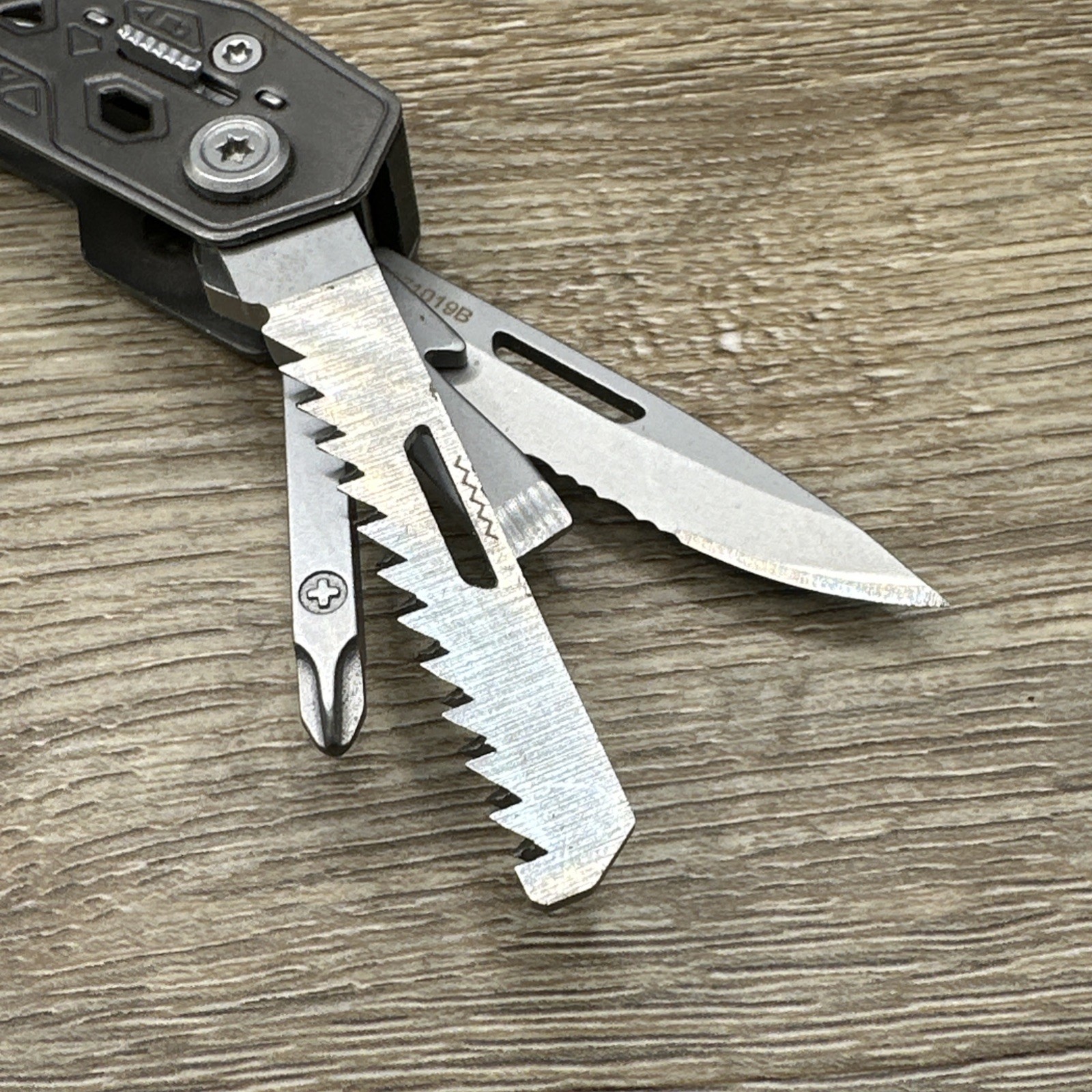 Gerber Truss Multi-Tool Pliers Knife Folding EDC FAST SHIPPING!