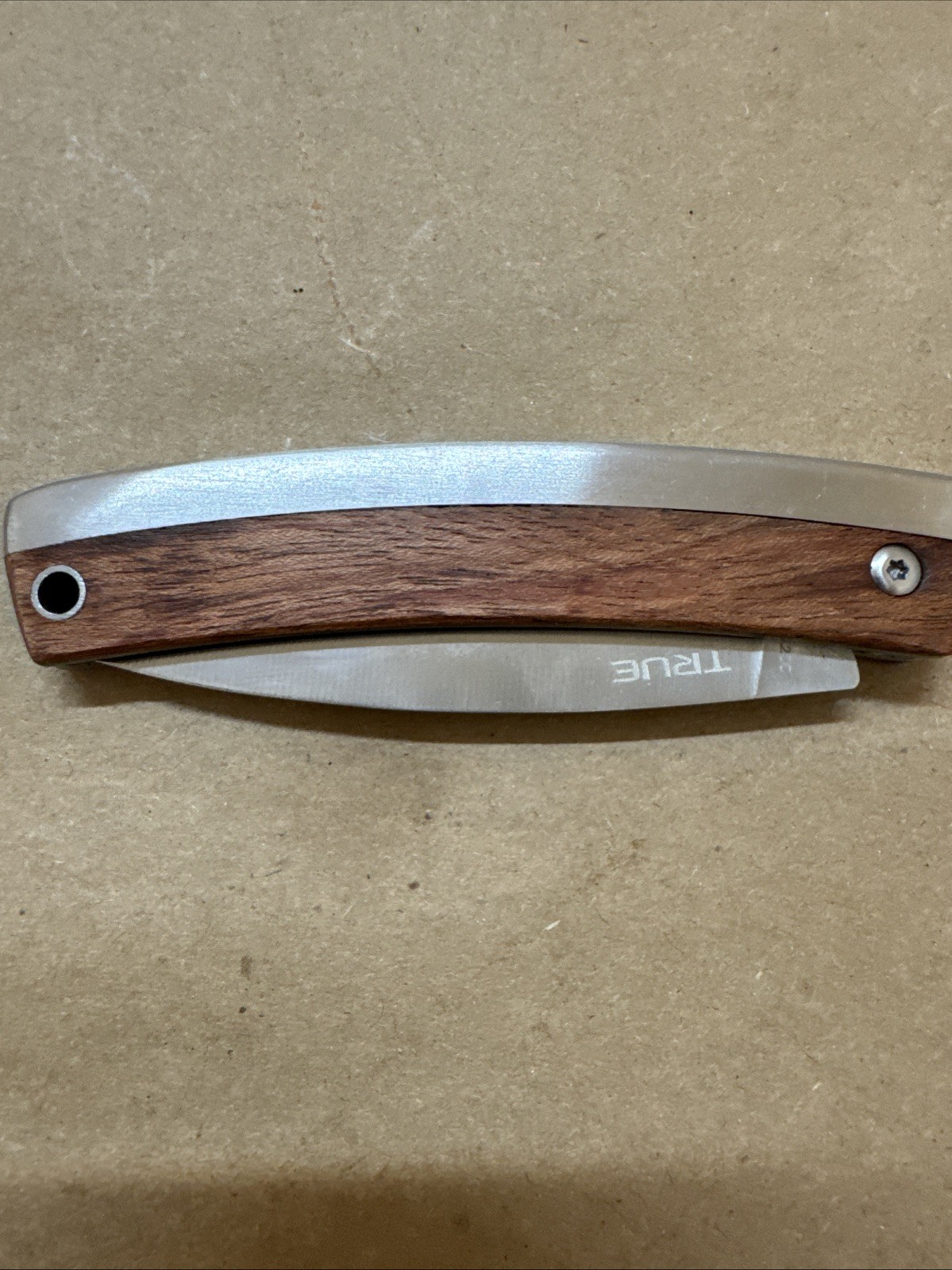 NEW TRUE UTILITY TU6905 Classic Series Gentleman’s Pocket Knife Wood Handle