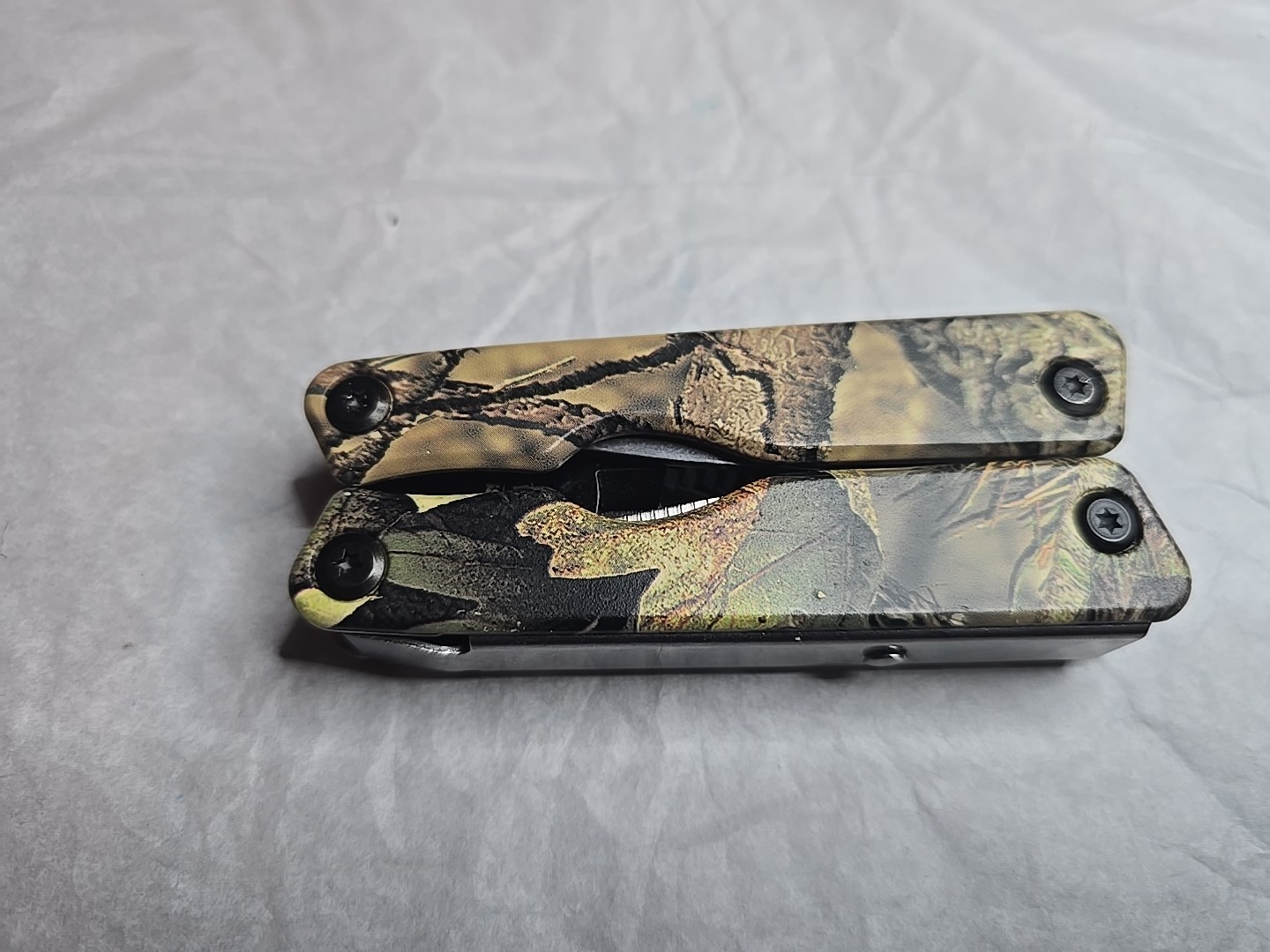 MOSSY OAK 13-in-1 Multi-tool Multi Function Pliers-Folding Pocket Tool w/ Sheath