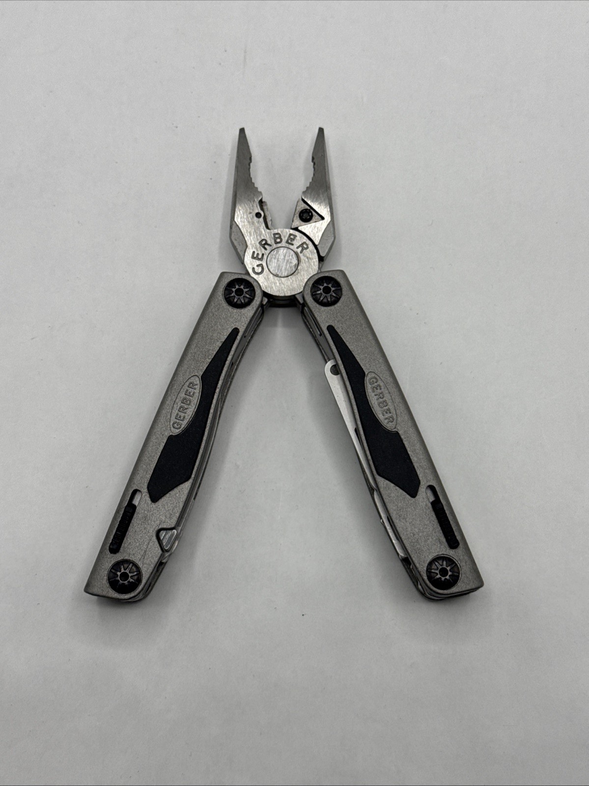 Gerber Multi-Plier 700 Legend with Sheath- Silver