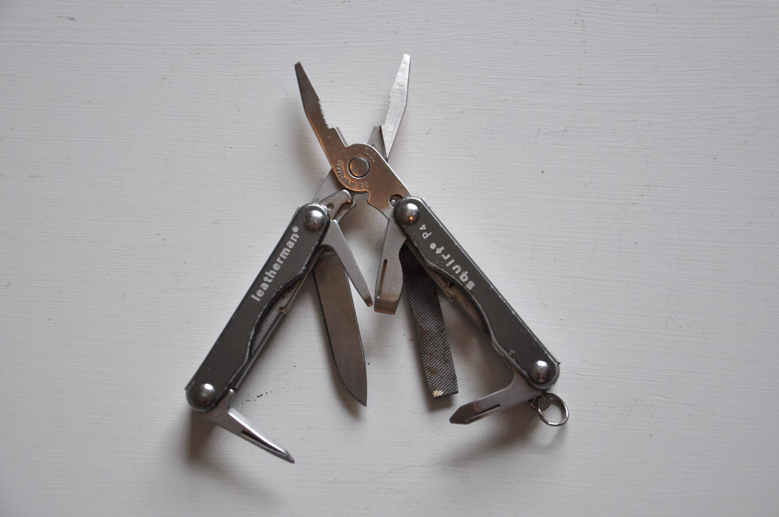 Gray Leatherman Retired Squirt P4 Multi-Tool Key Ring READ Full Description