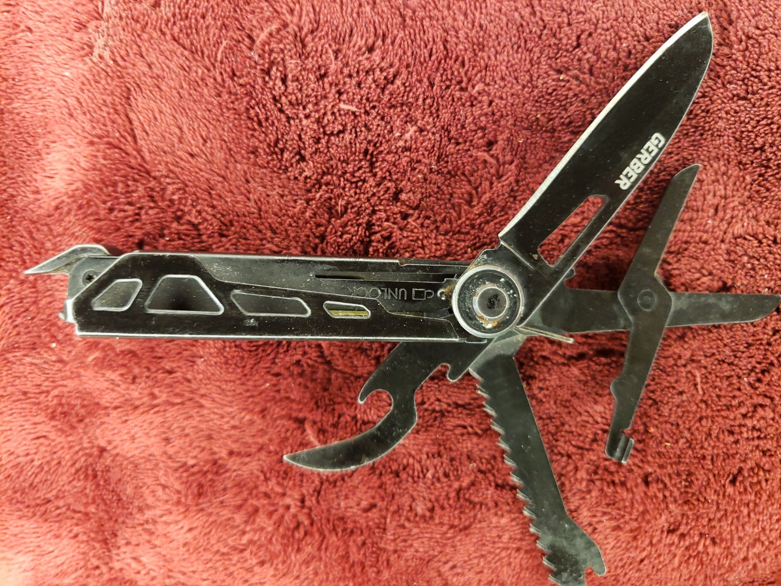 Gerber Armbar Scout Multi Tool 7 Tools Pocket Clip Black & Green