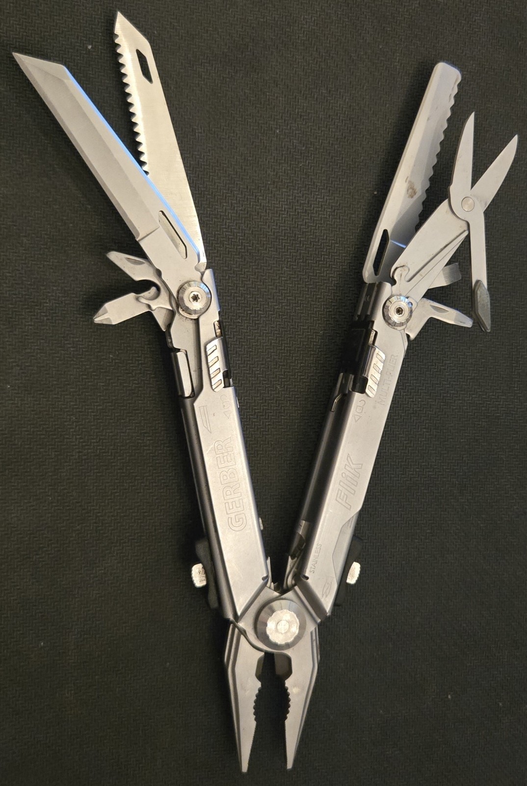 Gerber FLIK Fishrman MultiPlier Multitool With Sheath Good Condition