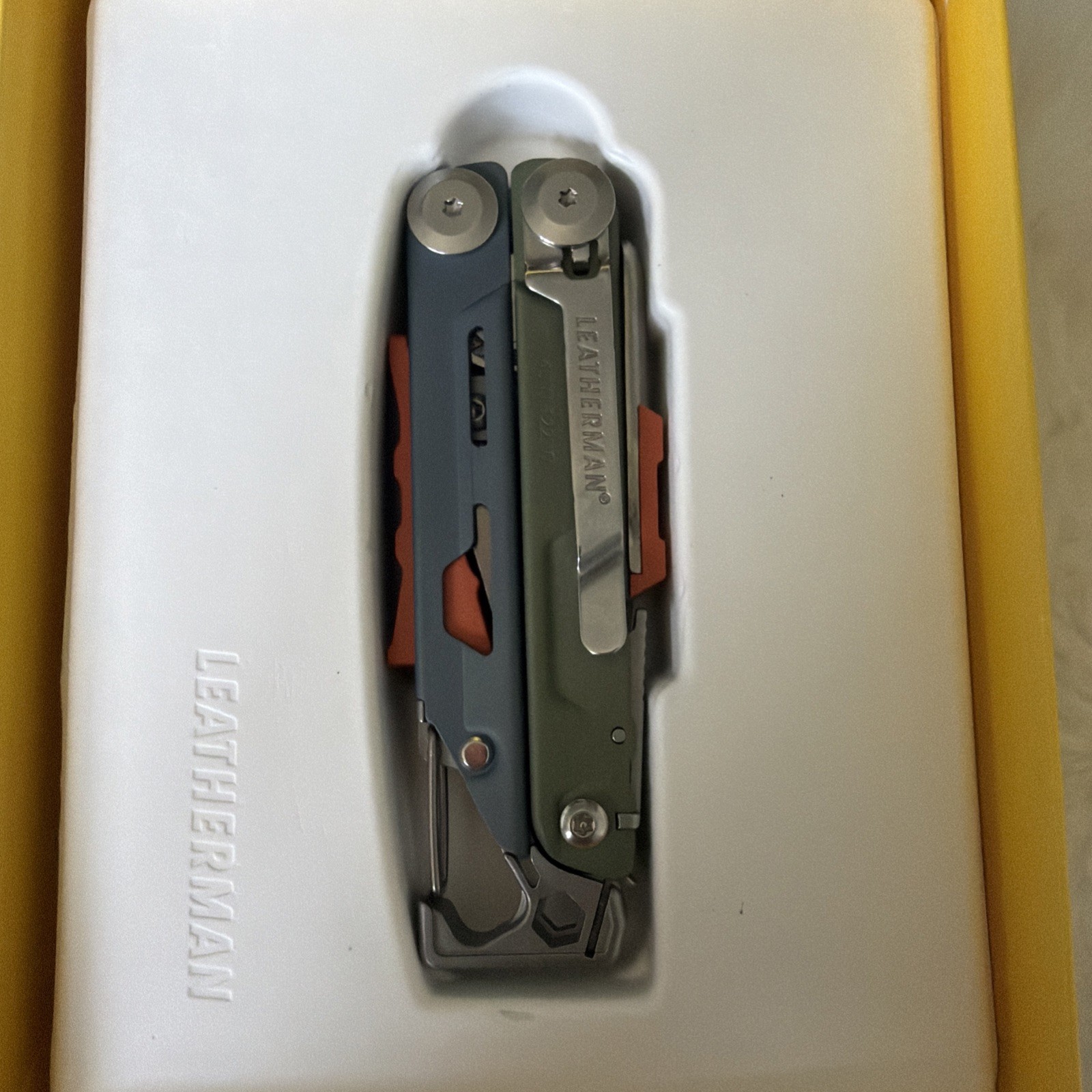 LEATHERMAN Signal 19-in-1 Tundrascape New – Open Box