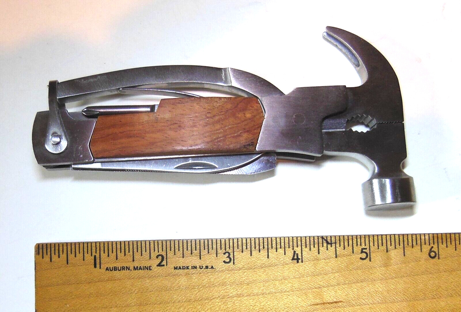 EDDIE BAUER FOLDING MULTI-TOOL SET – TEN (10) TOOLS INCLUDED – UNUSED COND
