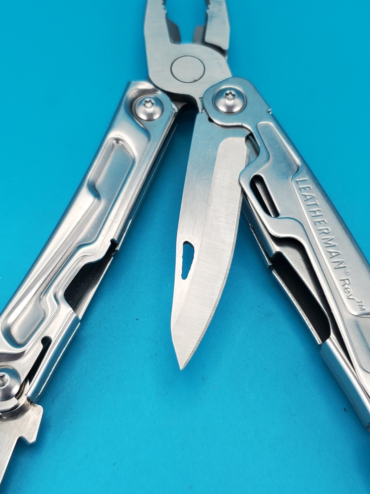 Leatherman Rev 3.8″ Multi-Tool, Stainless! USAA