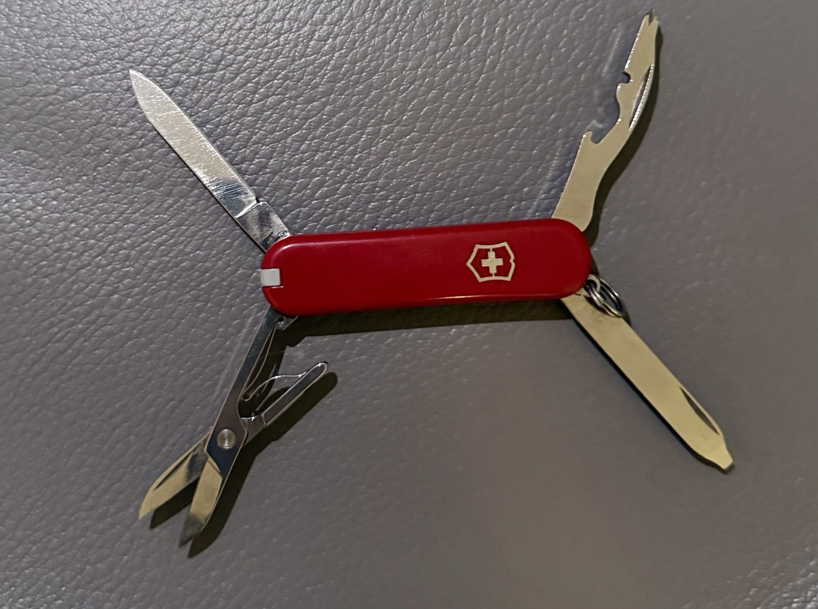 Victorinox Rambler Swiss Army Knife In Red (10 Function Multi-tool)