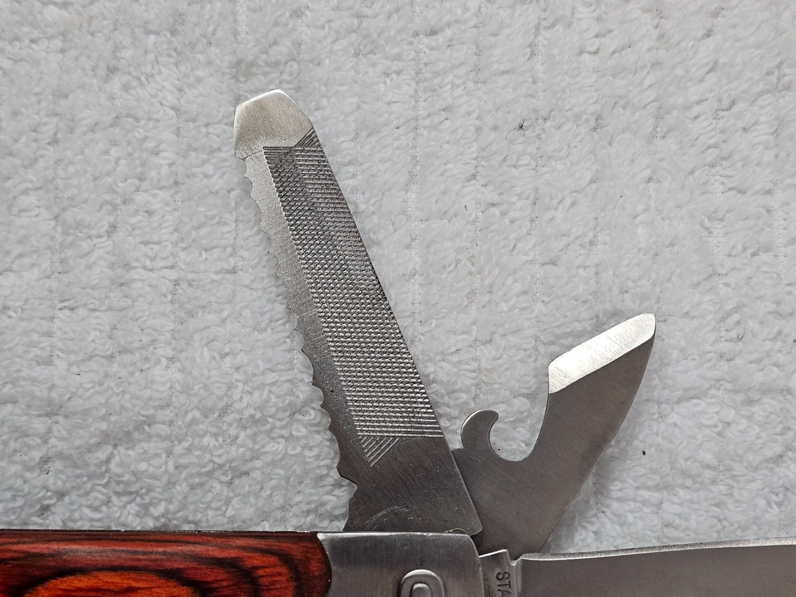 Sheffield 14-in-1 Multi Tool: Hammer Pliers Blade Knife Screwdrivers + More
