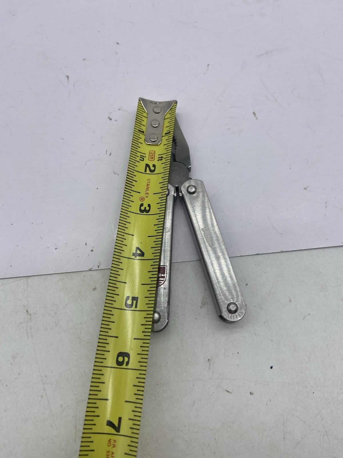 swiss army multi tool plier fire starter