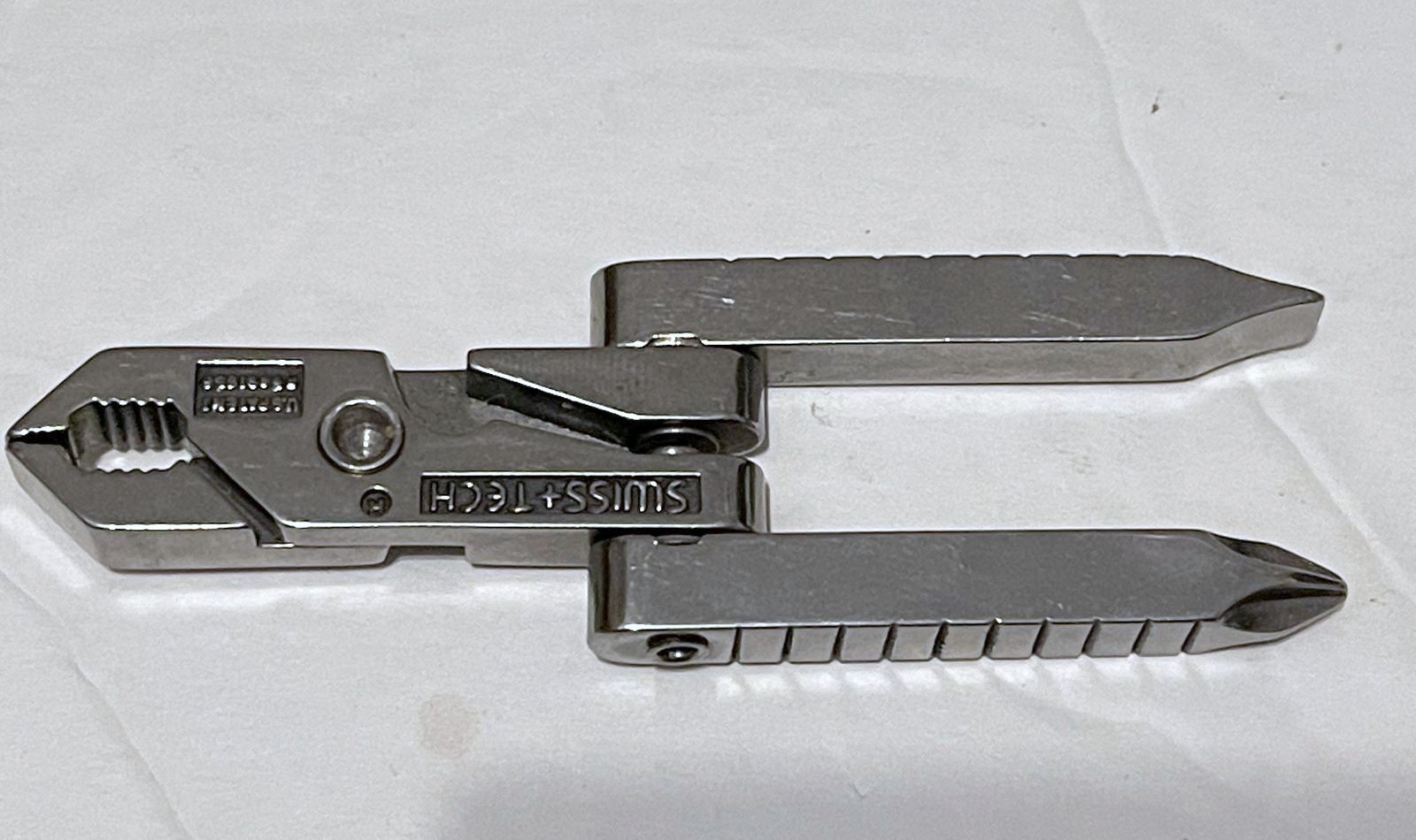 Swiss+Tech Micro-Tech 6-in-1 Multi-Function Pocket Tool Locks Onto Key Ring New
