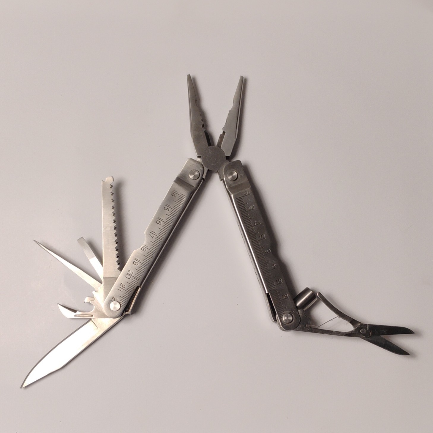 Stainless Steel 6.5″ 10-in-1 Multi-Tool Pliers w/ Sheath And 11pc Screw Bit Set