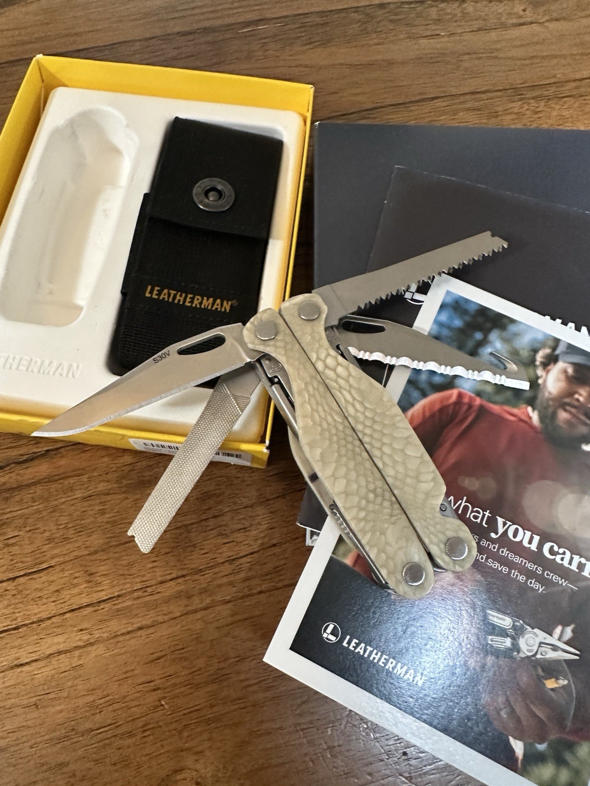 Leatherman Charge TTi, Custom Hand Made G10 White Juma Dragon Scales, S30V