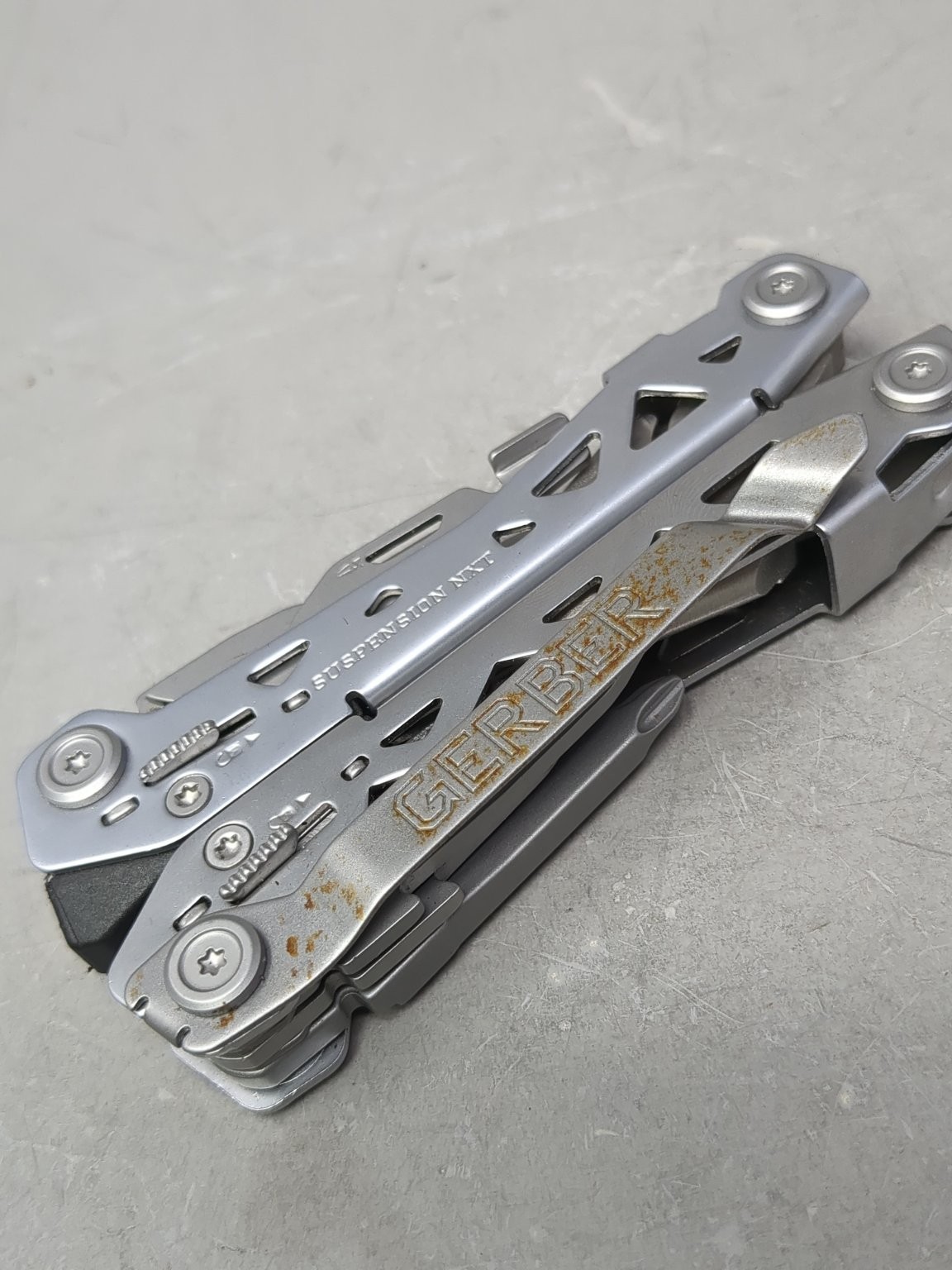 Gerber Suspension NXT Multi-Tool Stainless Steel 15 Tools Camping