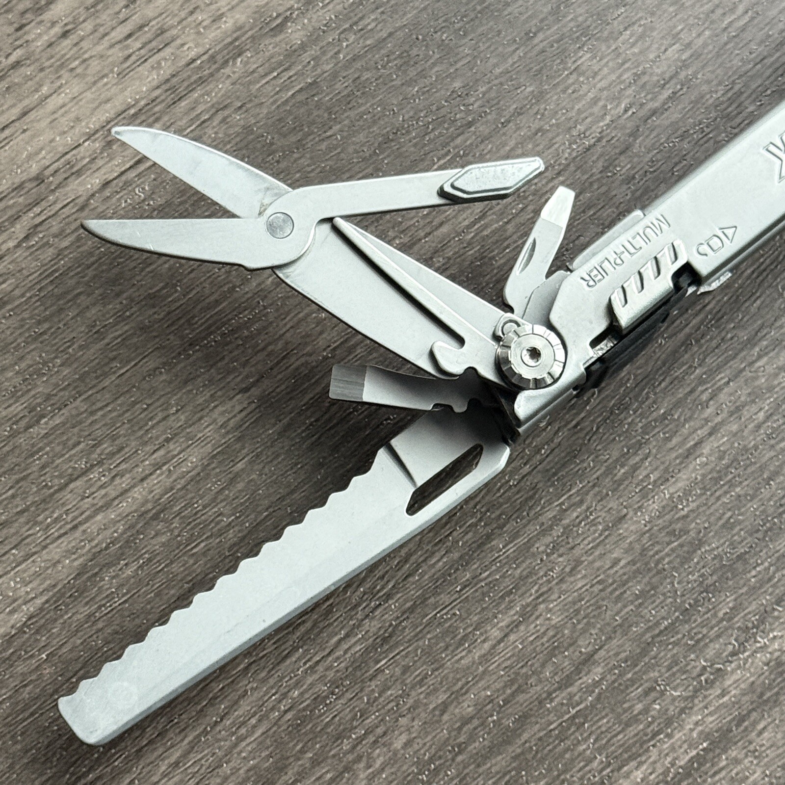 Gerber FLIK Fisherman Multi Plier Gerber FLiK Fish with Extra Long Pliers