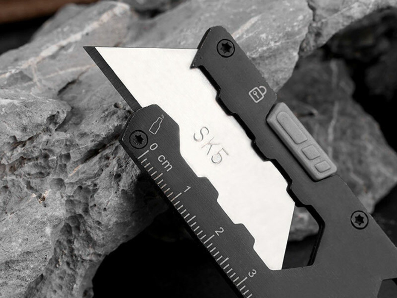 Outdoor Keychain Multi EDC Tools Utility Knife Wrench Opener Ruler SK5 Blades