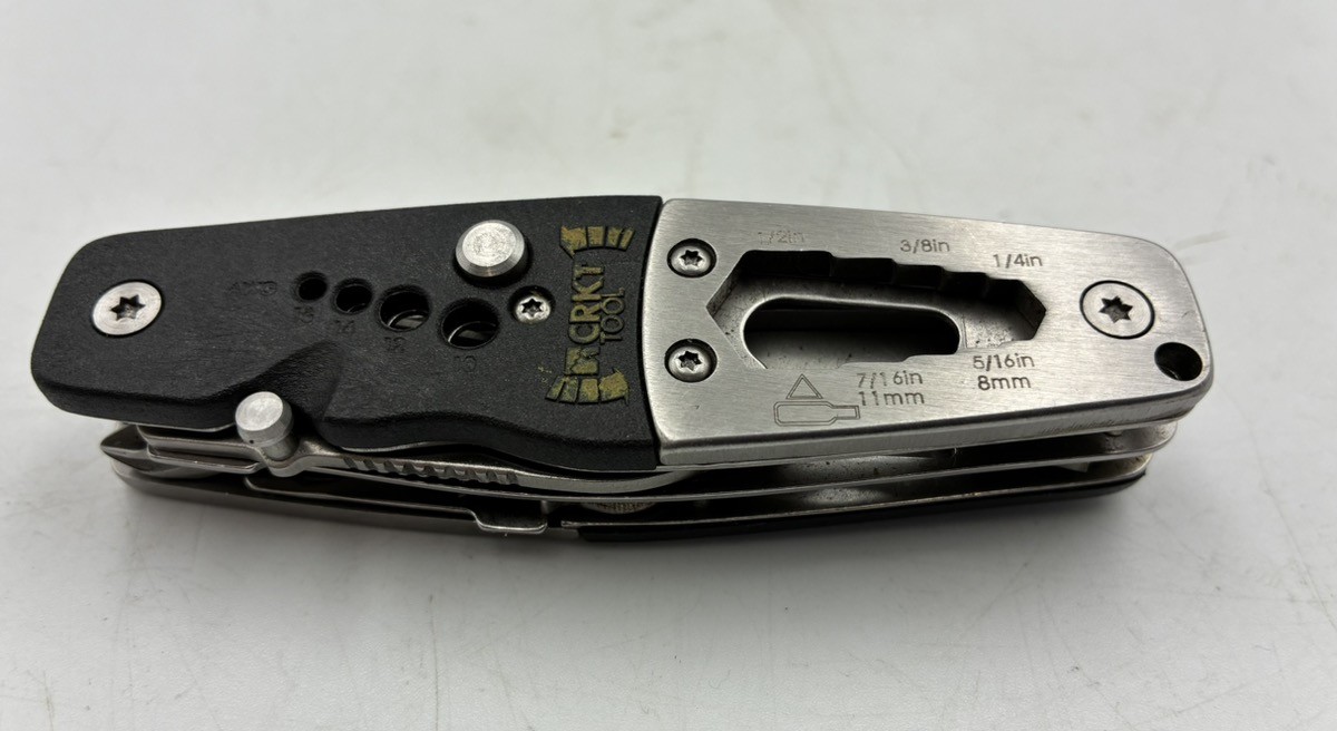 CRKT FOLDING BLADE MULTI TOOL 9300 FLAT HEAD PHILLIPS HEAD (CP2016022)